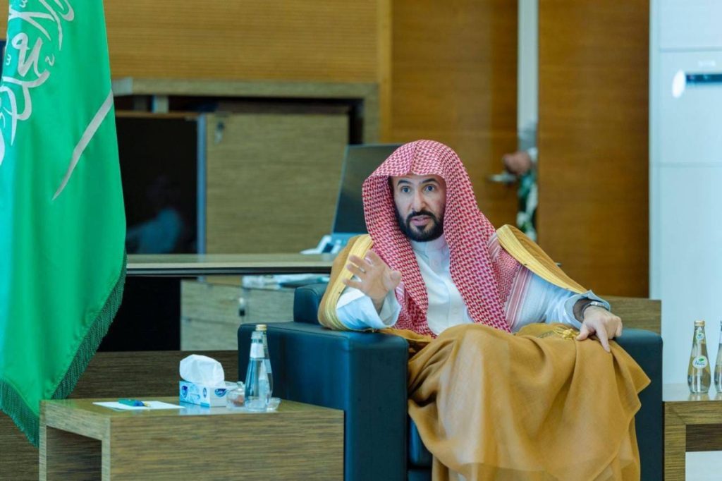 وزير العدل يؤكد على أهمية الالتزام بمعايير جودة الأحكام وتسبيبها