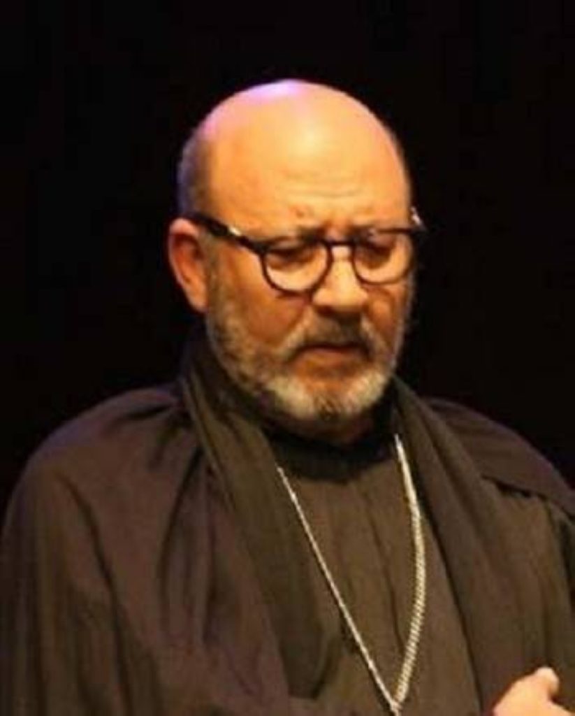 وعكة صحية مفاجئة للفنان السوري زيناتي قدسية تنقله إلى المستشفى