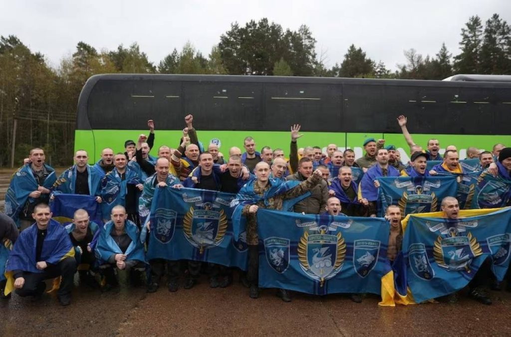 أوكرانيا تستعيد 205 أسرى في أحدث صفقة تبادل مع روسيا