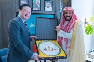 وزير العدل والسفير الصيني يبحثان تعزيز التعاون في المجالات العدلية والقانونية