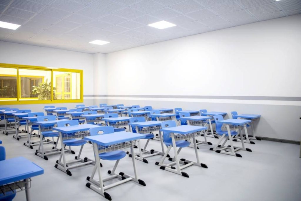 تمهيداً لإلغاء المباني المسائية بدء تطبيق التعليم المدمج