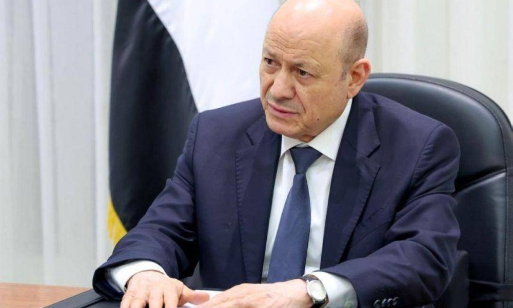 الرئاسي اليمني يدعم الحكومة ويؤكد التزامه بالشراكة