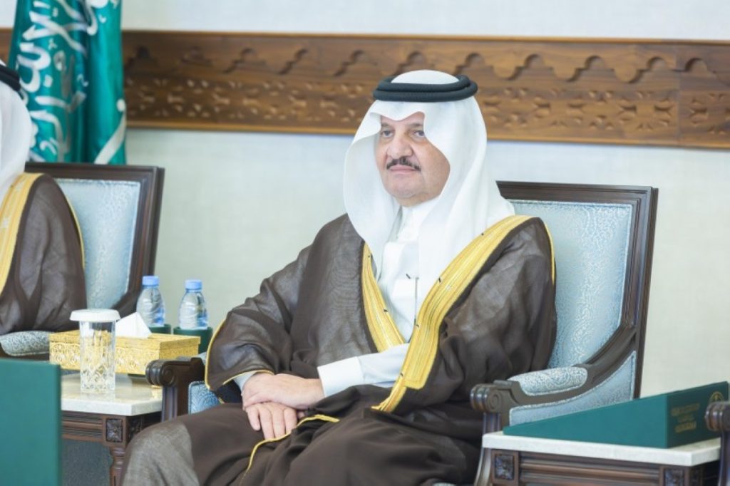 أمير المنطقة الشرقية يكرم المتبرعين بالدم والجهات المشاركة في الحملة الوطنية للتبرع