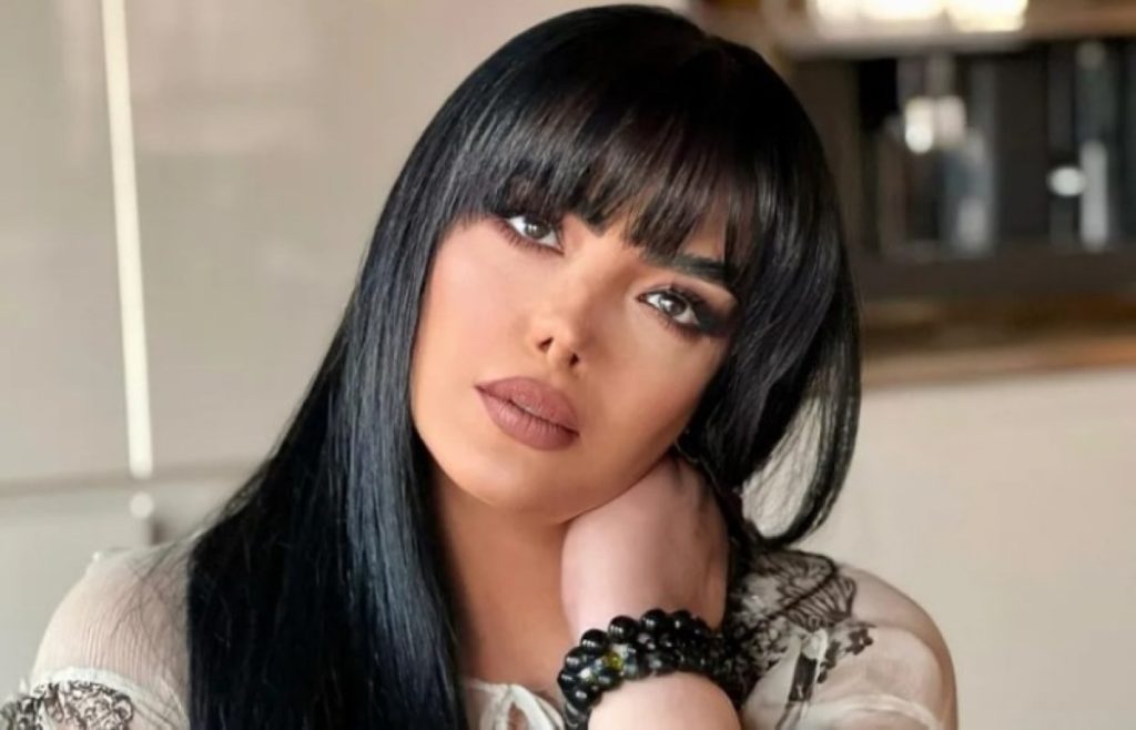 حورية فرغلي بعد اختراق حساباتها : سرقوا صوري !