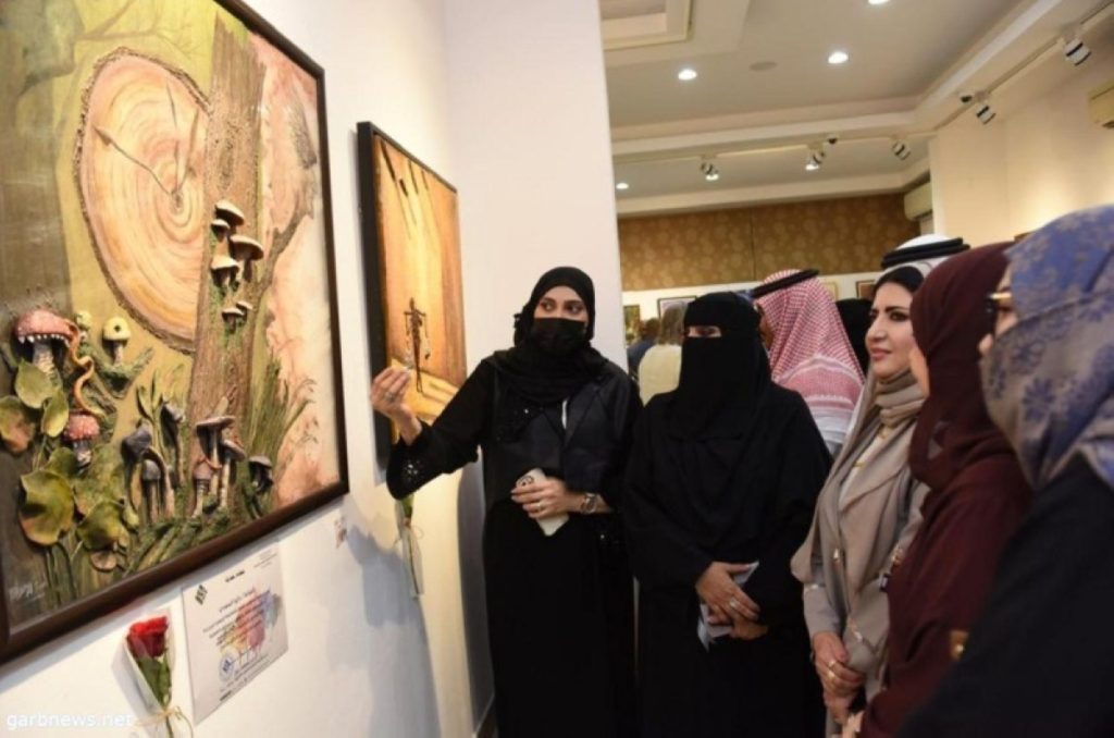 365 فناناً تشكيلياً يتنافسون على جائزة «فنون المدينة»