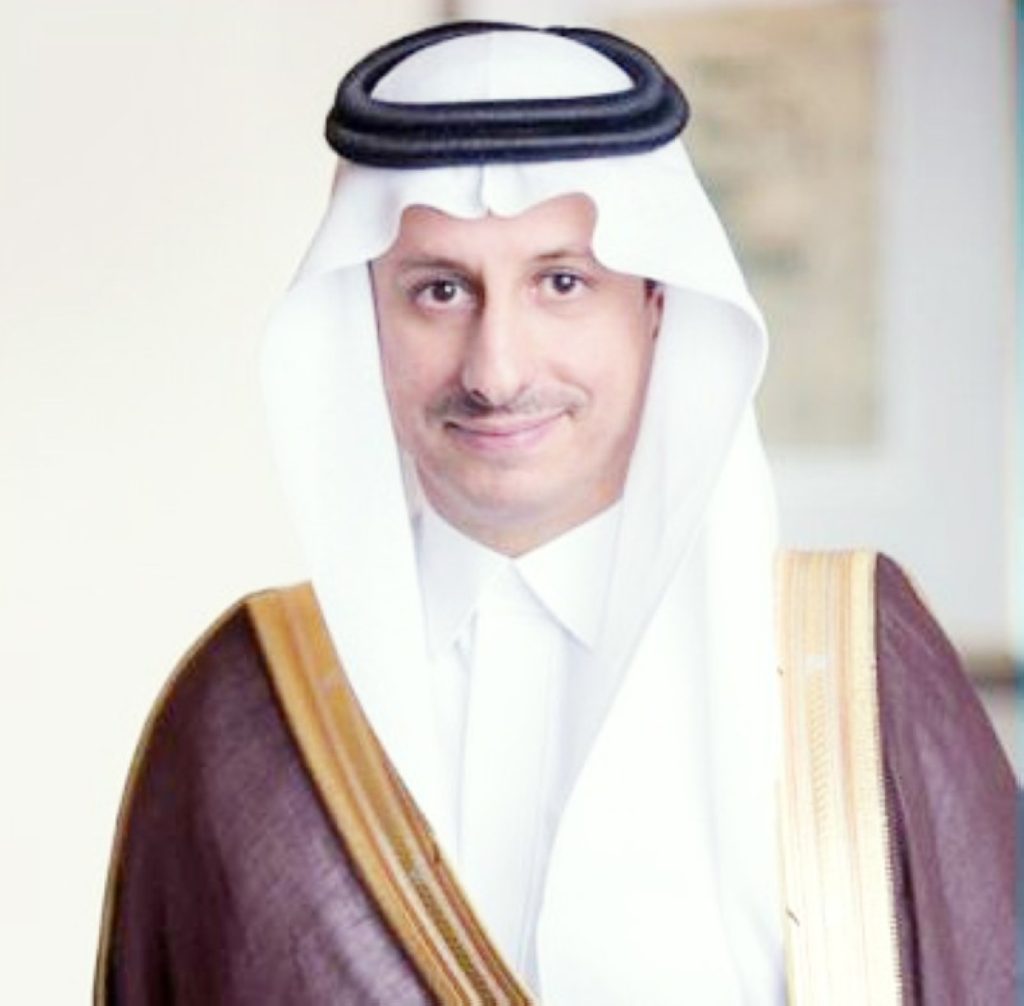 اعتماد قواعد تسجيل العاملين وتوطين الأنشطة في المنشآت السياحية