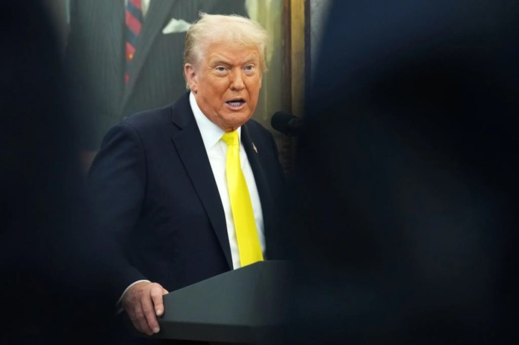 ترمب يُصعّد ضد فنزويلا: عمليات سرية وضربات برية!