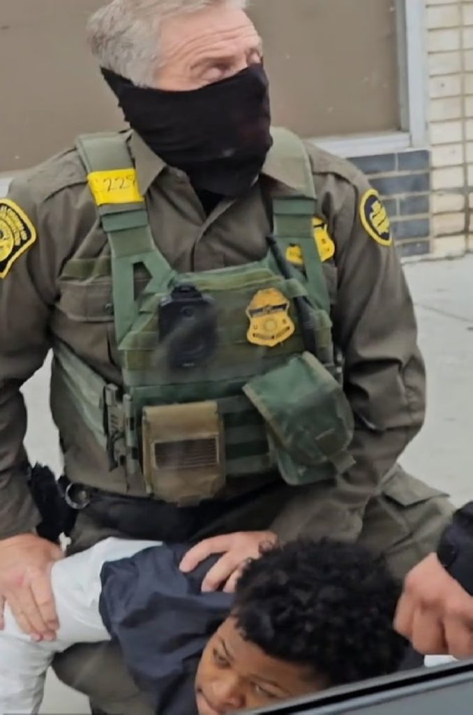 شيكاغو تتحول لـ«منطقة حرب» في حملة ترمب على المهاجرين