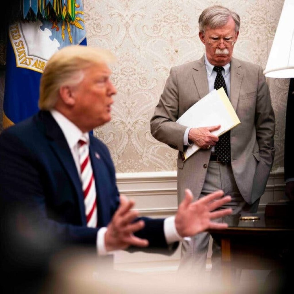 زلزال في واشنطن.. اتهام جون بولتون بتسريب «أسرار دولة»