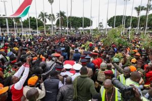 4 قتلى بالرصاص خلال تشييع جثمان زعيم المعارضة الكينية