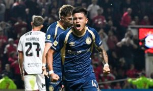 أرجنتينوس يقترب من صدارة الدوري الأرجنتيني بثلاثية