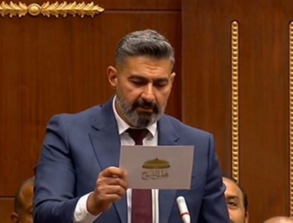 ياسر جلال يؤدي اليمين الدستورية