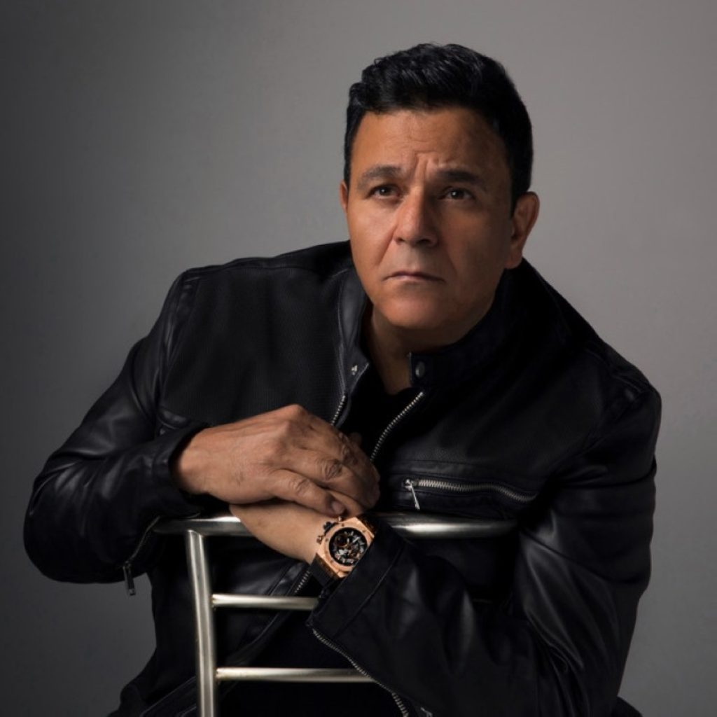 مجهودنا ضاع.. تسريب 3 أغانٍ لمحمد فؤاد