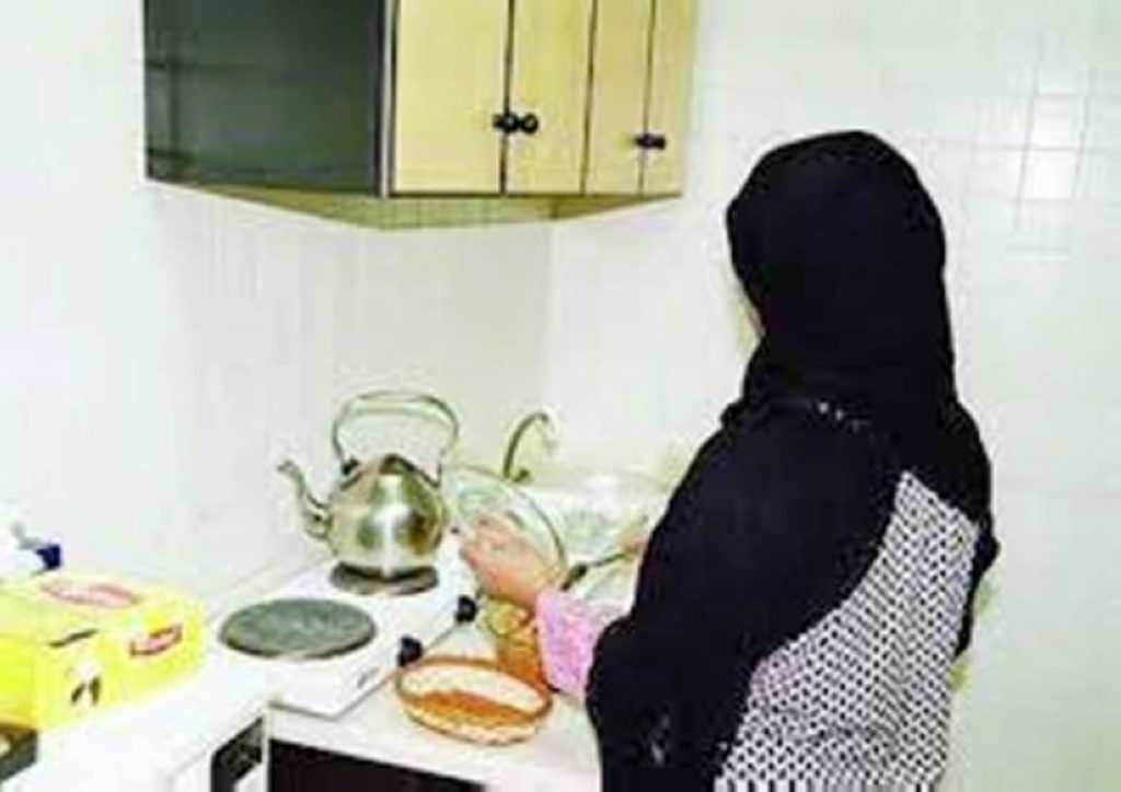 منع تحميل العامل رسوم الاستقدام وتغيير المهنة ونقل الخدمات ورخصة العمل