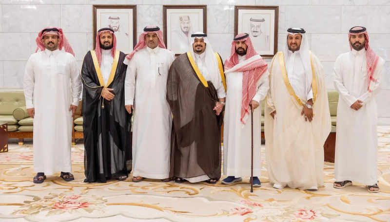 نائب أمير الرياض يستقبل سفيران الهزري المتنازل عن قاتل ابنه