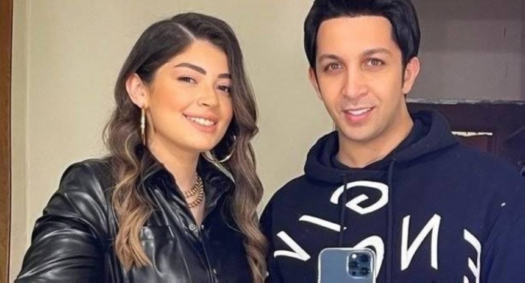 كيف تسمم هشام جمال وليلى زاهر في شهر العسل؟