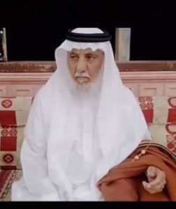 أمير عسير يقدم واجب العزاء في العطريز