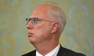 “تأثير لقاء ميامي على قمة ترمب وبوتين المقبلة”