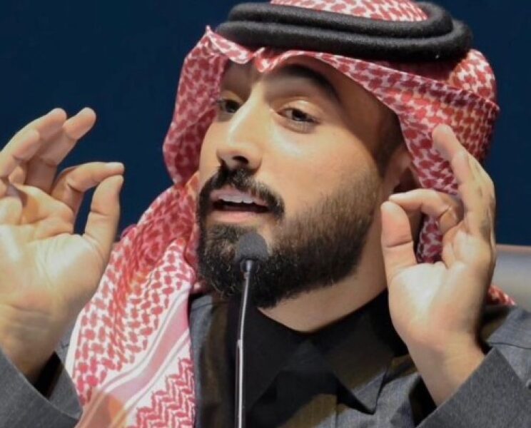 أمسيات شعرية متعددة اللغات في معرض الشارقة للكتاب