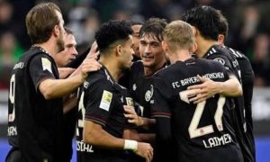 بايرن ميونخ يتصدر بوندسليغا بفوز ثلاثي على مونشنغلادباخ