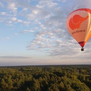 مناطيد روسيا البيضاء تثير مخاوف ليتوانيا.. إغلاق مطار فيلنيوس