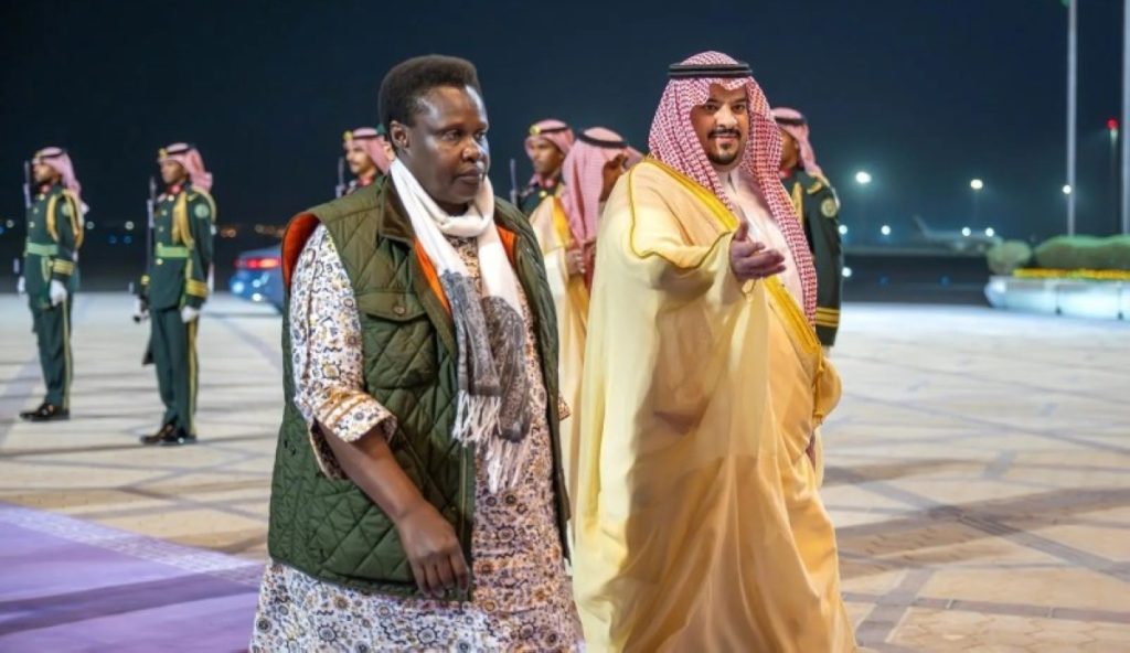 نائبة رئيس أوغندا تصل إلى الرياض