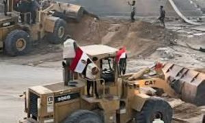 معدات مصرية تبحث عن رهائن إسرائيليين في غزة