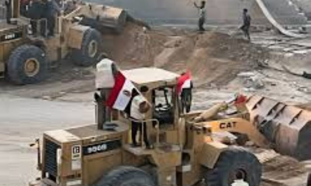 معدات مصرية تبحث عن رهائن إسرائيليين في غزة