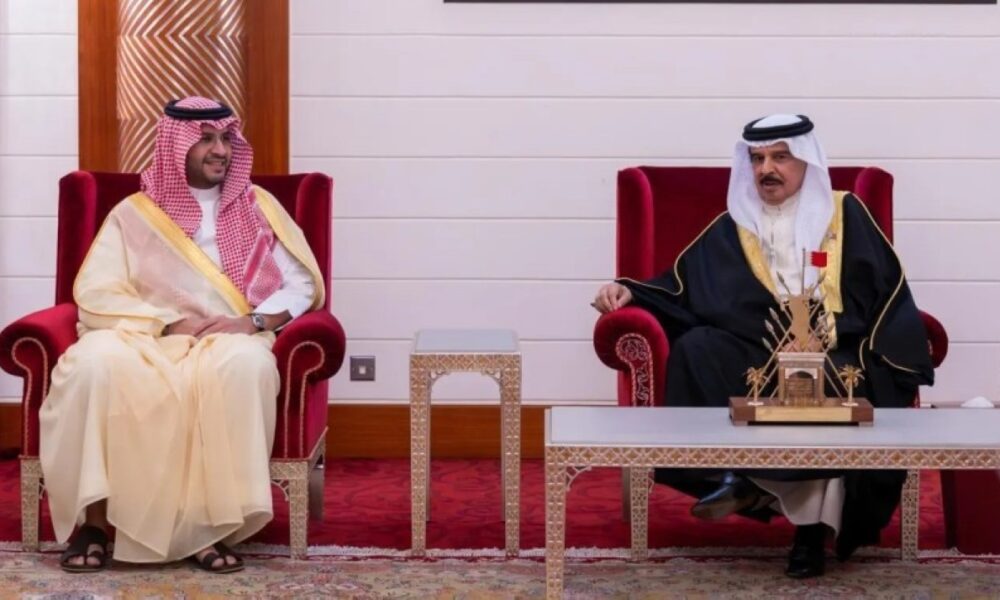 زيارة تركي بن محمد بن فهد لملك البحرين: تفاصيل اللقاء