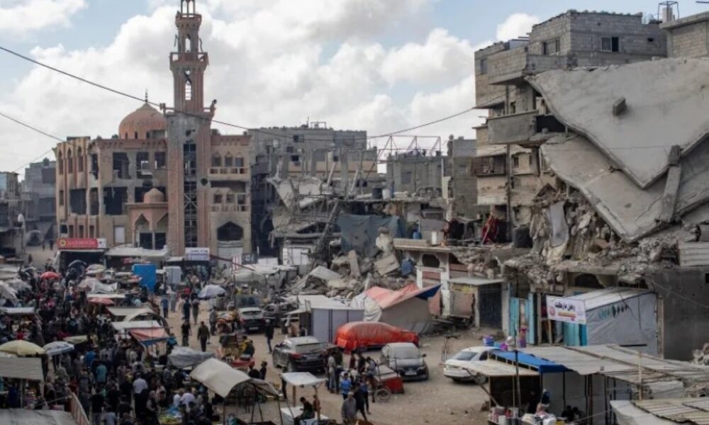 إسرائيل تواصل خرق الهدنة: شهداء ودمار في غزة