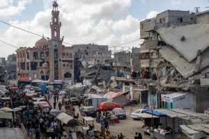 شهيدان ونسف منازل في غزة.. إسرائيل تُمْعِن في خَرْق الهدنة