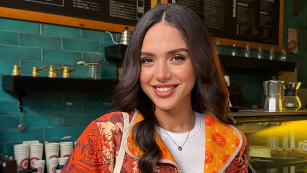 اعتذرت عن عدد من الأعمال.. ما حقيقة إجهاض رنا رئيس؟