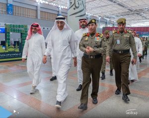 مدير عام الجوازات يتفقد سير الأعمال في مطار الملك عبدالعزيز