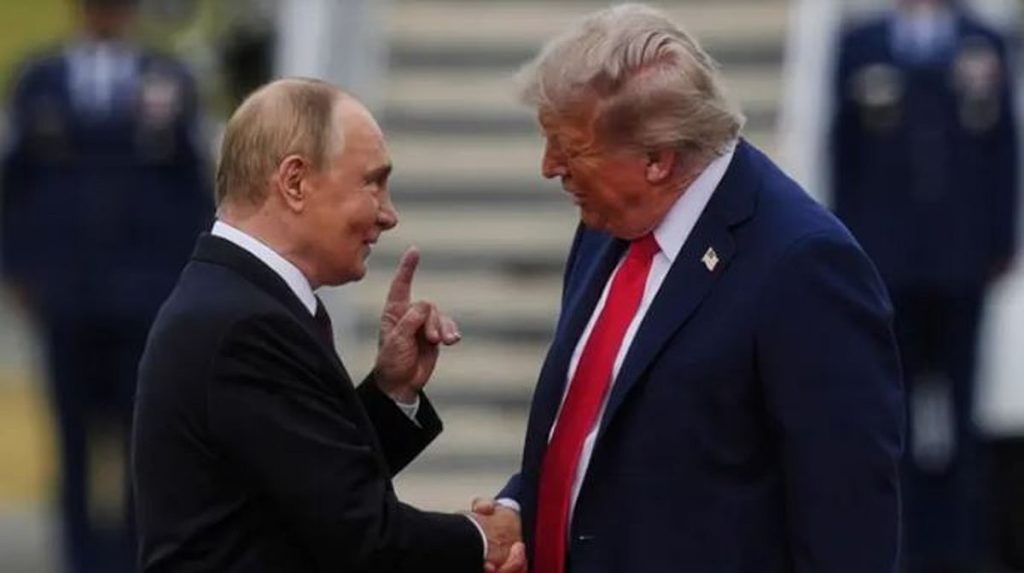 بعد تأجيل اجتماع وزراء خارجية البلدين.. آمال «ترامب» في عقد قمة مع «بوتين» قد تتعثر