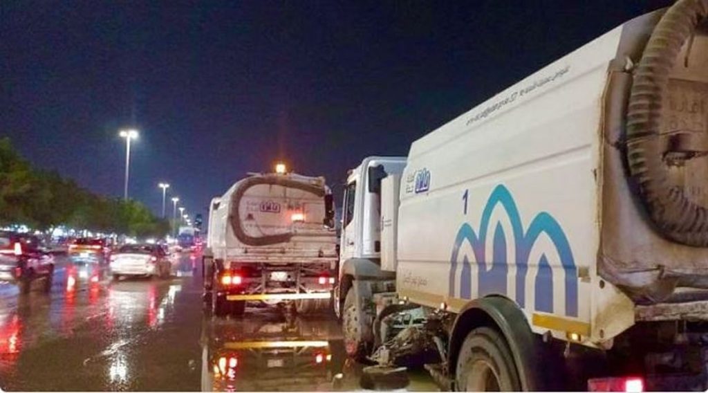 متحدث أمانة جدة: 1700 معدة موزعة على نطاق المنطقة للمساهمة في رفع مخلفات الأمطار