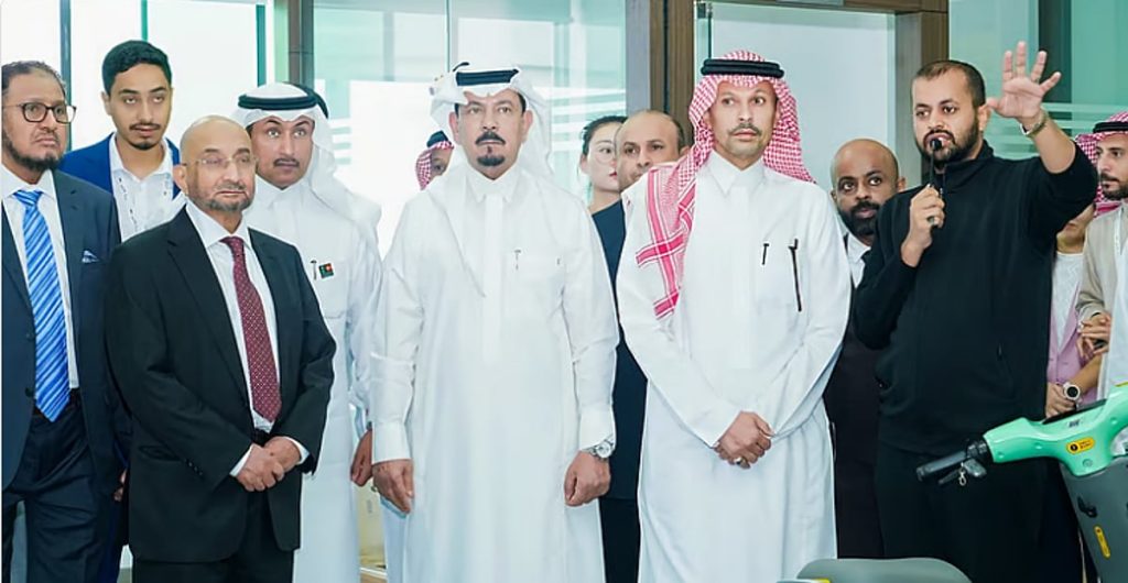 وفد غرفة جازان يطلع على المعدات الذكية في مدينة "كوانزو" الصينية
