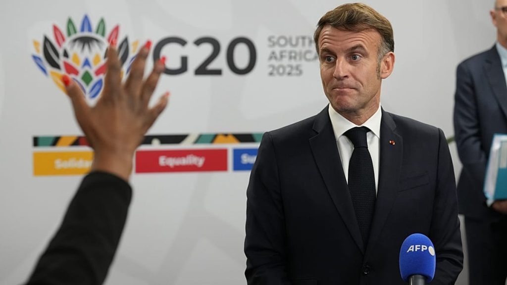 “ملفات عديدة تحتاج إلى تصحيح”.. ماكرون يؤكد: نسعى لعلاقة هادئة مع الجزائر