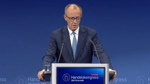 “عليهم خدمة بلدهم”.. ميرتس ينتقد في مكالمة مع زيلينسكي تزايد هجرة الشباب الأوكرانيين إلى ألمانيا