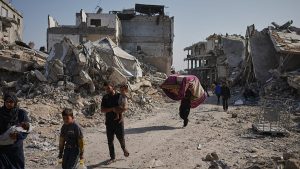 نزوح جديد في غزة مع توسع التوغل الإسرائيلي وواشنطن تخطط لـ”مجتمعات آمنة” في القطاع