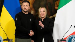 جولة زيلينسكي الأوروبية القصيرة تثير الأسئلة.. لماذا لم تشمل روما؟