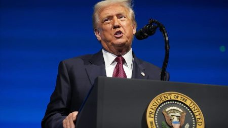 ترامب تعهّد بـ”السلام لغزة”.. ووثائق “مسرّبة” تكشف واقعًا مغايرًا