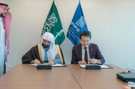 وزير العدل يلتقي مدير المنظمة العالمية للملكية الفكرية ويوقّعان مذكرة تفاهم لتعزيز التعاون المشترك – أخبار السعودية