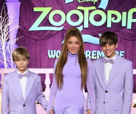 لحظة عائلية ساحرة.. شاكيرا تخطف الأضواء مع ميلان وساشا