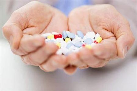 مختص يحذر من التناول العشوائي للمسكنات