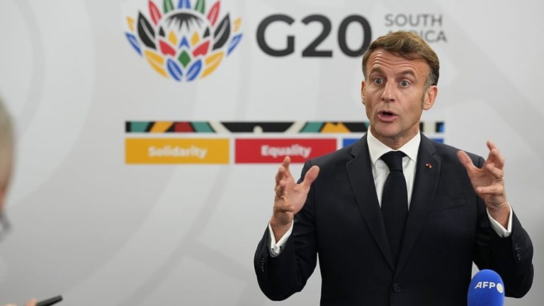 بعد تسريب “دير شبيغل”.. ماكرون ينفي وجود ”عدم ثقة” بين أوروبا والولايات المتحدة بشأن أوكرانيا