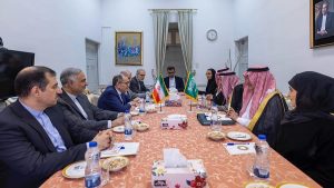 اجتماع ثلاثي بين إيران والسعودية والصين: تأكيد على الالتزام بـ”اتفاق بكين” وتوسيع التعاون