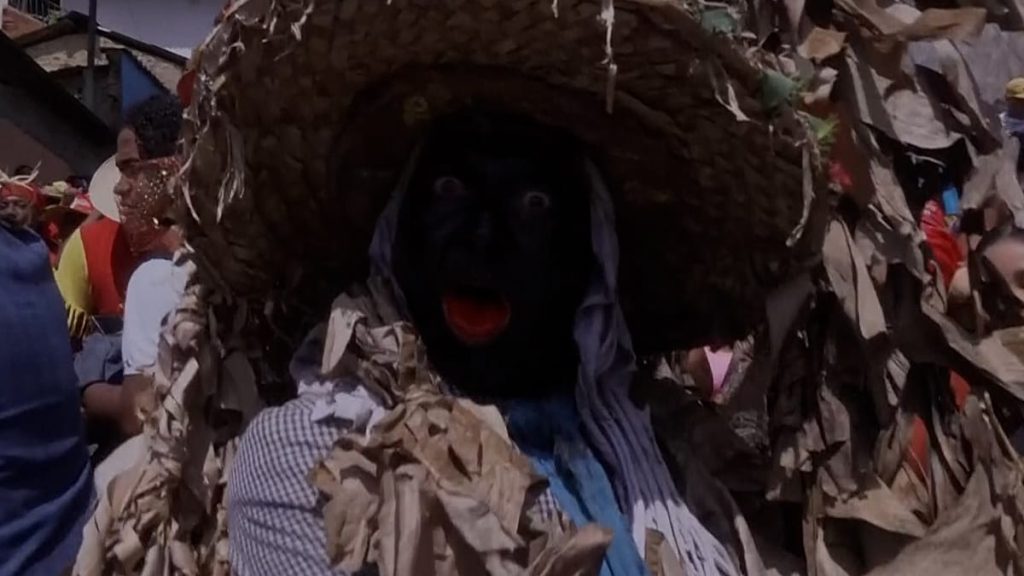 فيديو. “باندوس” و”بارانداس”: فنزويلا تحتفل بالحرية في عيد الأطفال الأبرياء