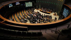 جلسة برلمانية محتدمة في البرازيل: مشروع قانون يخفف سجن بولسونارو إلى سنتين