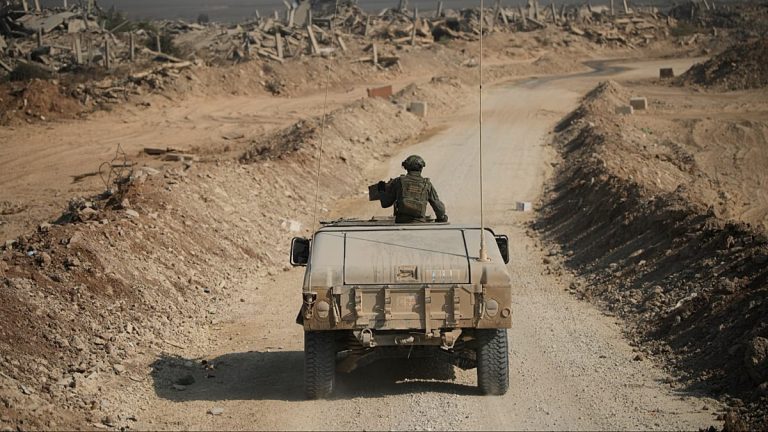 مباشر – تحذيرات من داخلية غزة لـ”المتورطين”.. وتقرير إسرائيلي يرصد ارتفاع معدل انتحار الجنود