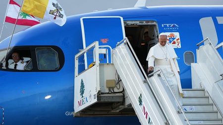 البابا ليو الرابع عشر في لبنان: الحل الوحيد في فلسطين هو حل الدولتين لكن إسرائيل لا تريده